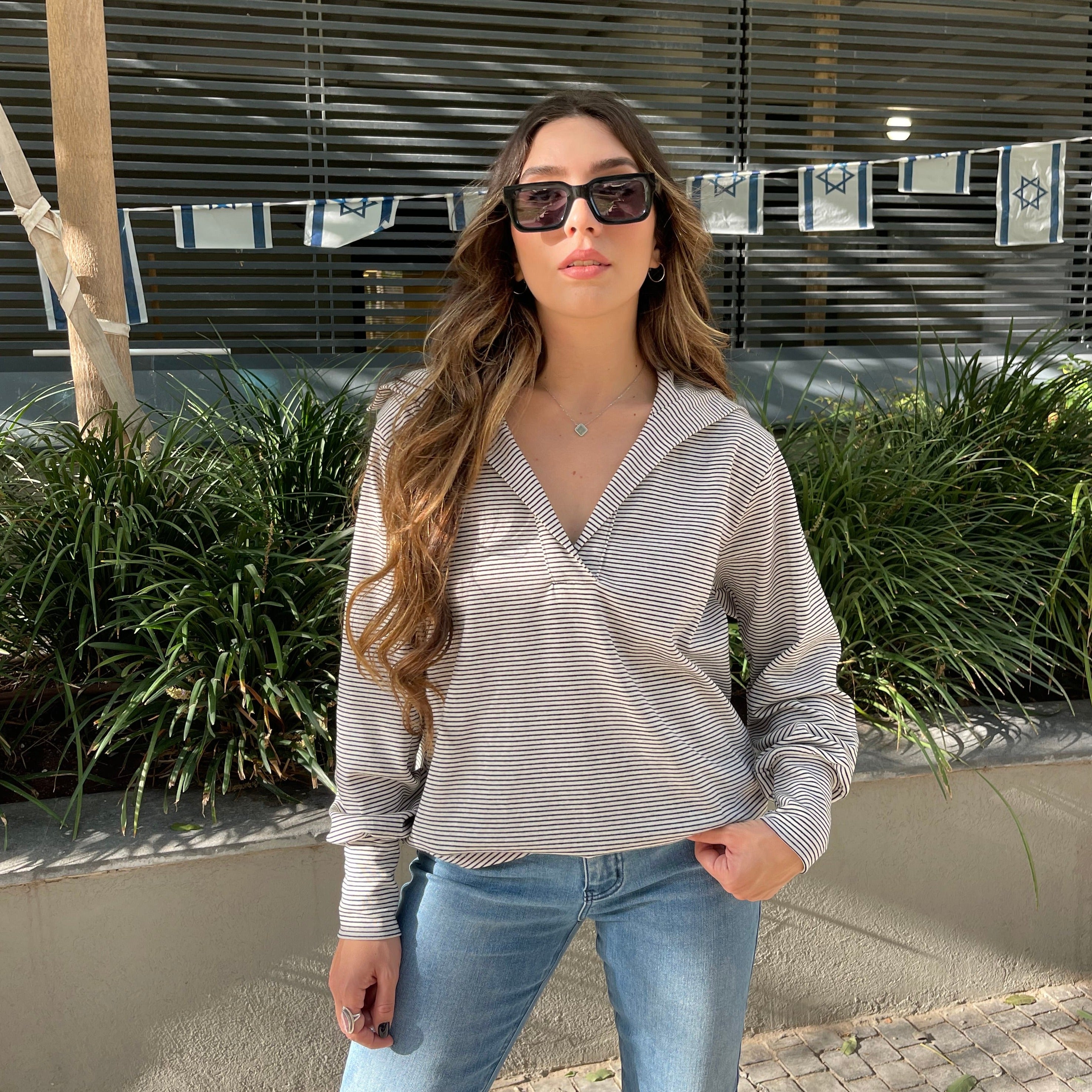 PHEBE V SHIRT
