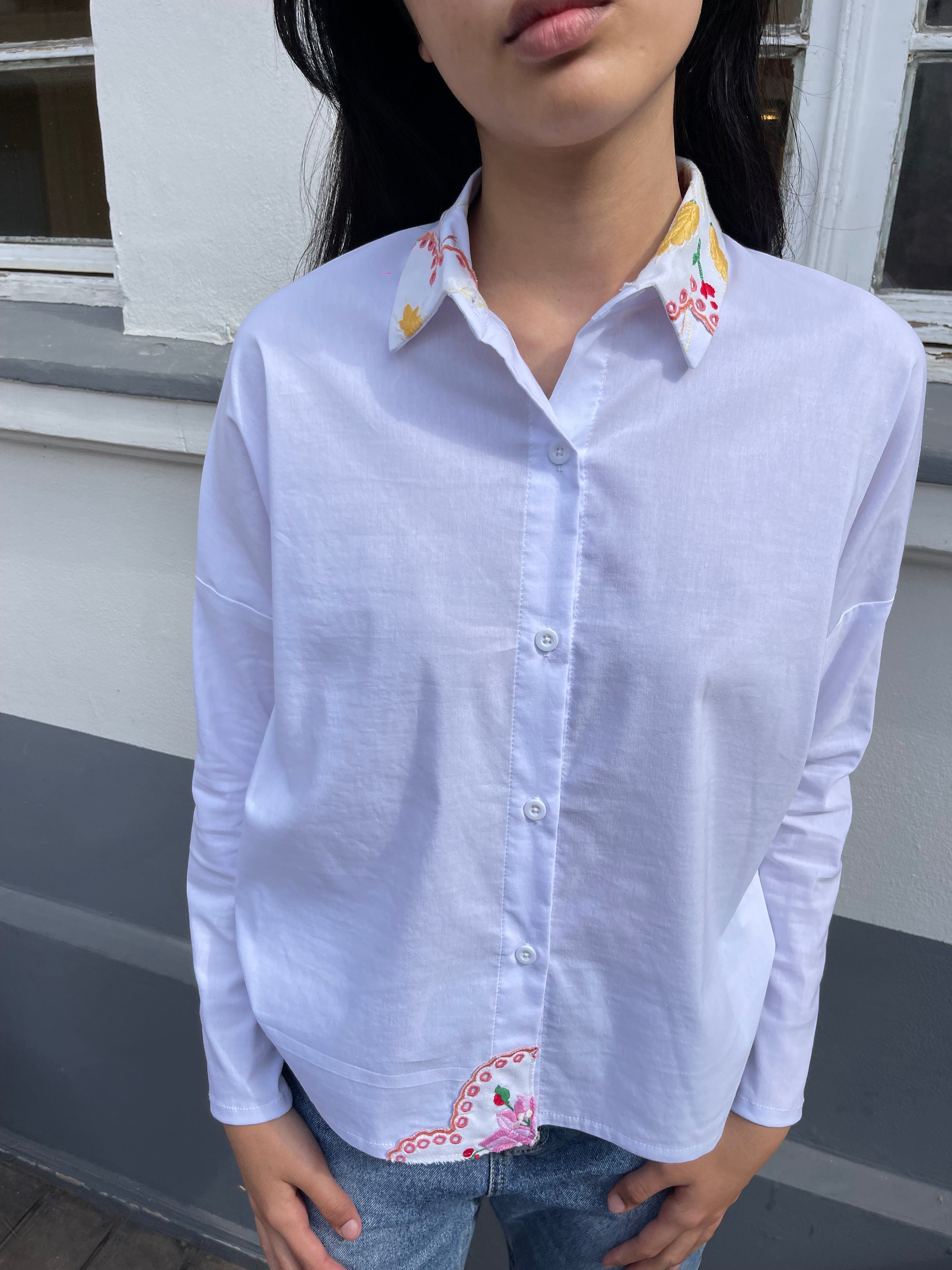 TIMNA EMB LONG SHIRT